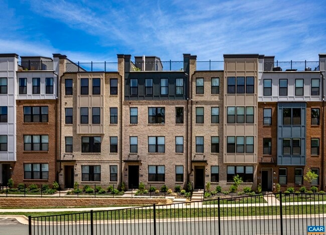 Building Photo - 816 Wesley Ln