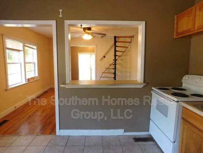 Building Photo - 706 Burn Rd