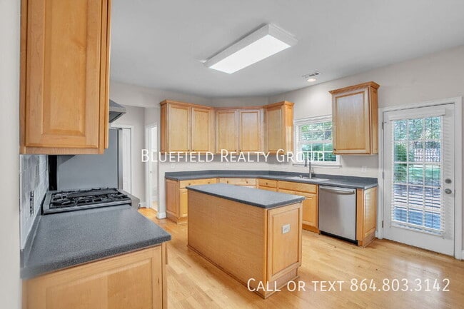 Building Photo - 343 Rhapsody Ln