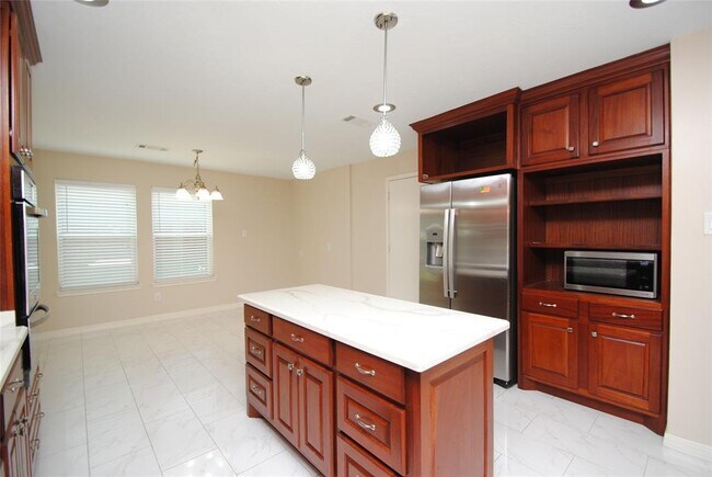 Building Photo - 17110 Fairway Glen Ct