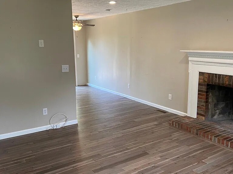 Building Photo - 5629 Longbow Ln