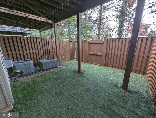 Building Photo - 2922 Huntington Grove Square