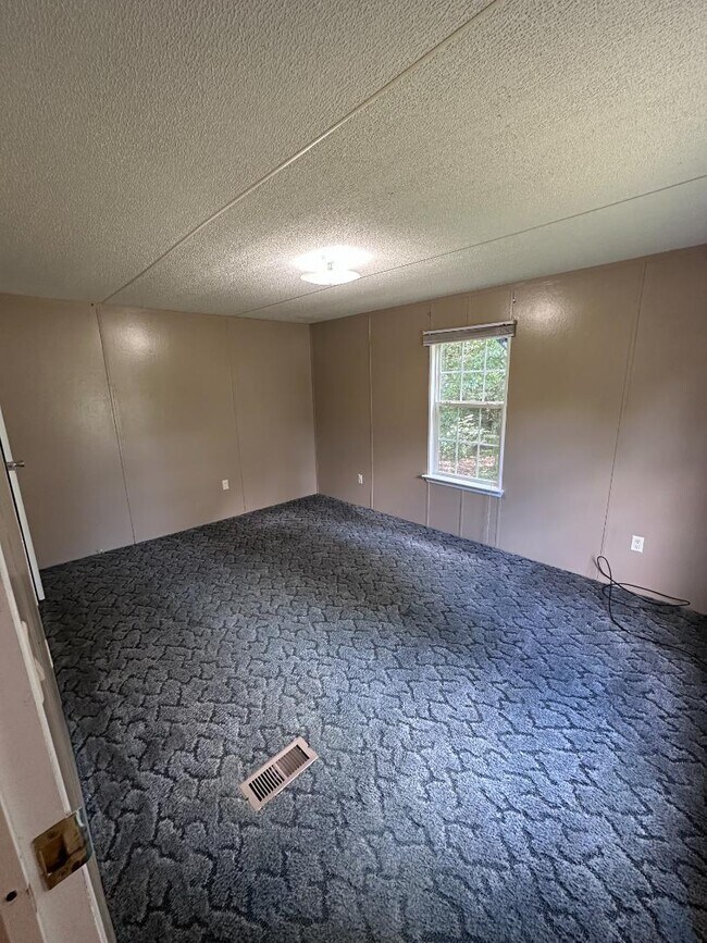 Building Photo - 2501 Henry Gallman Rd