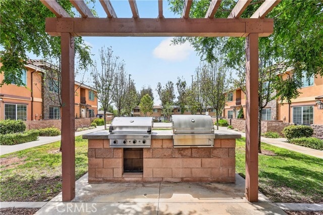 Building Photo - 16408 Valencia Ave