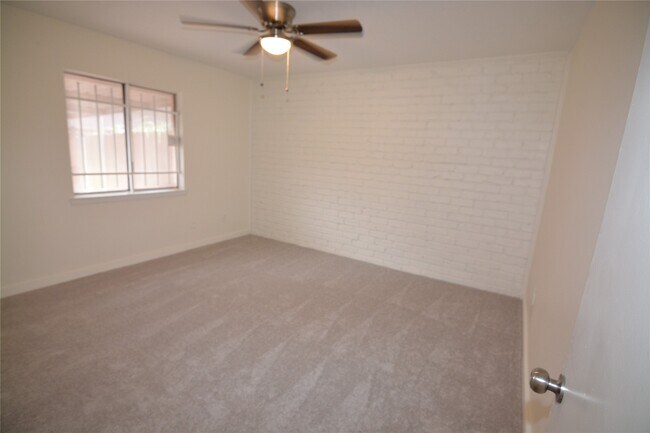 Building Photo - 7104 Jetty Ln