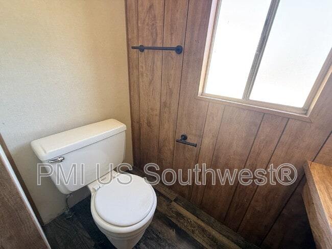 Building Photo - 2111 Santa Cruz Ave