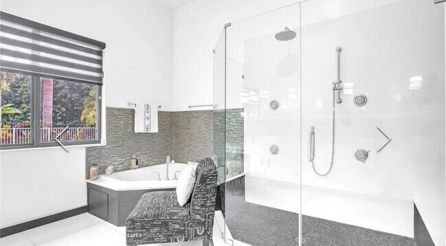 Building Photo - 12030 NW 21st Ct