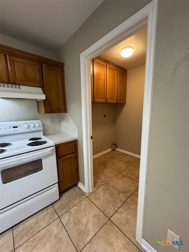 Building Photo - 1501 Windward Dr