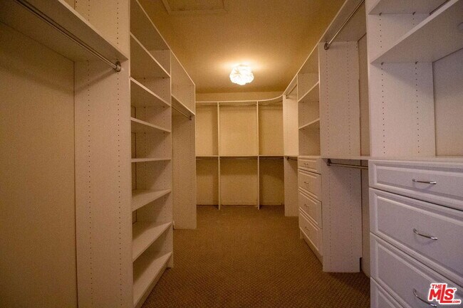 Building Photo - 11619 Lerdo Ave