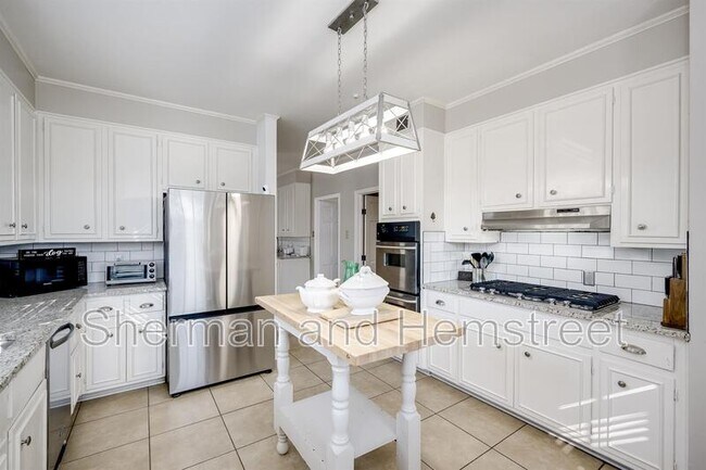 Building Photo - 289 Ashbrook Dr