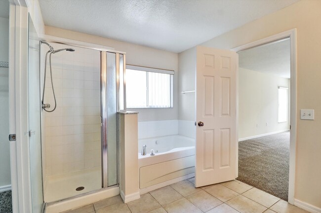 Building Photo - 2719 Portchester Ct