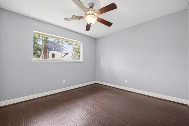 Building Photo - 7111 Halfpenny Rd