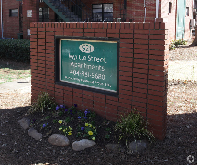 Building Photo - Myrtle Street Apartments