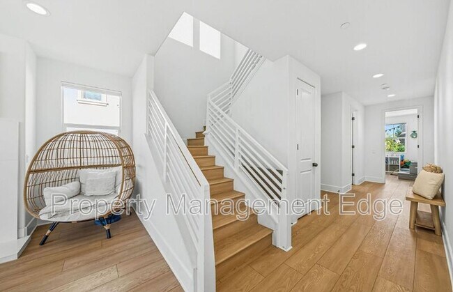 Building Photo - 32017 Radiant Dr