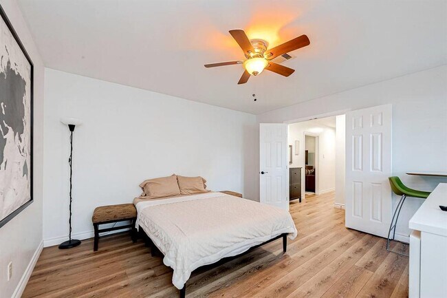Building Photo - 9654 Meadowland Dr