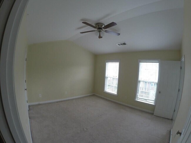 Building Photo - 1332 Thornborough Dr