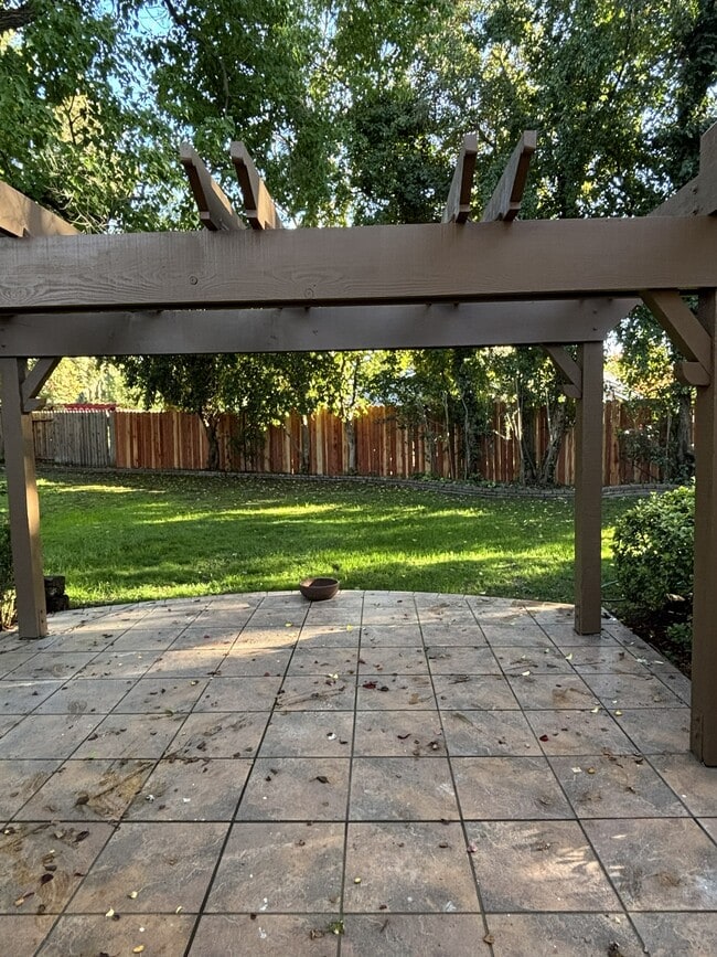 Building Photo - 34 Alvares Ct