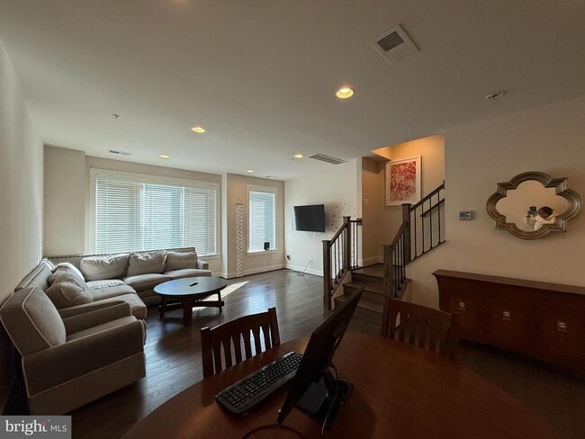 Building Photo - 6611 Eames Wy