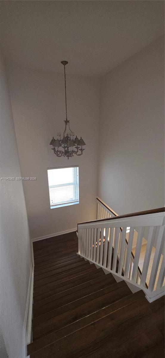 Building Photo - 215 NE 36th Avenue Rd