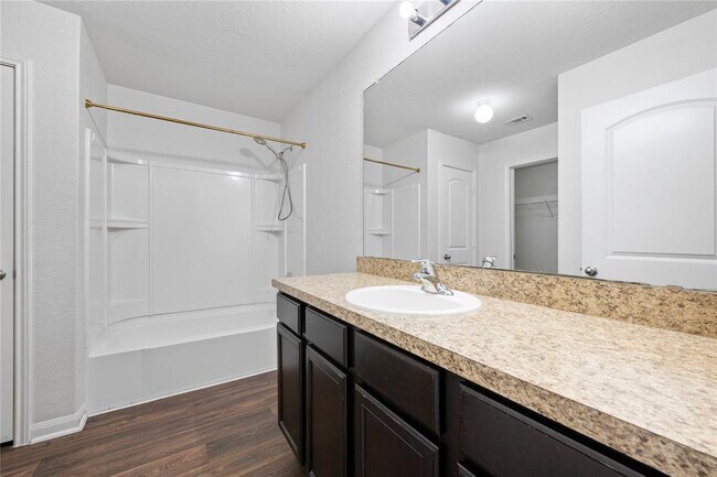 Building Photo - 221 Koontz Lp