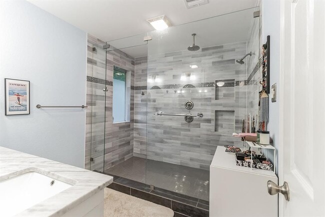 Building Photo - 2912 Feathercrest Dr
