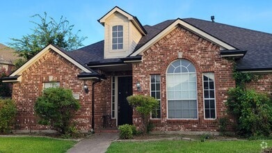 Building Photo - 2102 Mapleview Dr