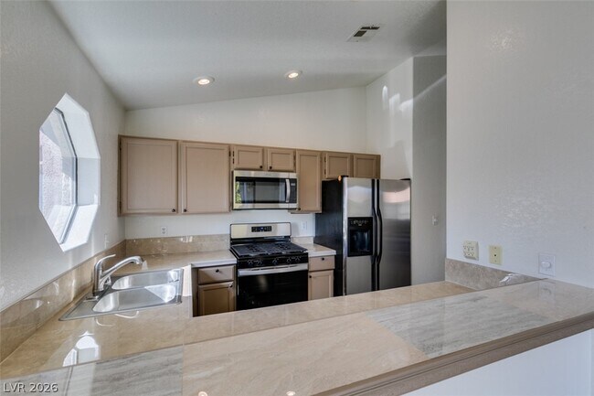 Building Photo - 5054 S Rainbow Blvd