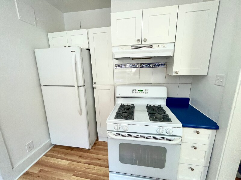 Building Photo - 3853 Julian St