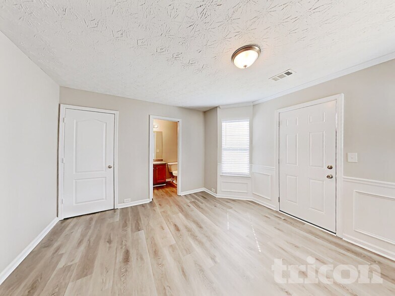 Building Photo - 1645 Gallup Dr