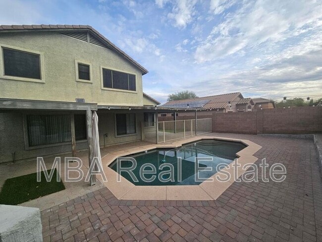 Building Photo - 5227 W Desert Ln