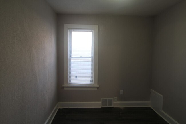 Building Photo - OPEN HOUSE: Saturday at Noon pm* COMING SO...