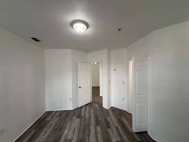 Building Photo - 5550 E Michigan St