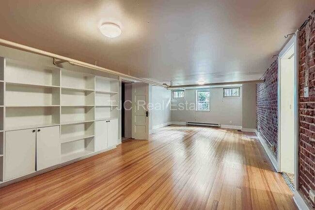 Building Photo - 1665 Jasmine St