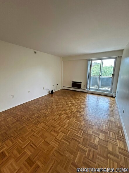 Building Photo - 185 Freeman St