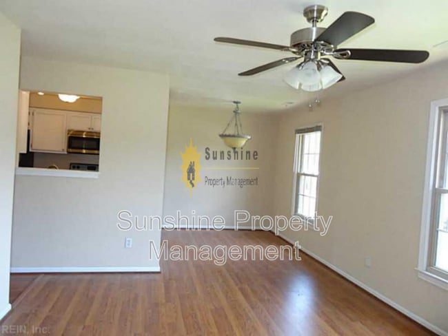 Building Photo - 5049 Reese Dr N