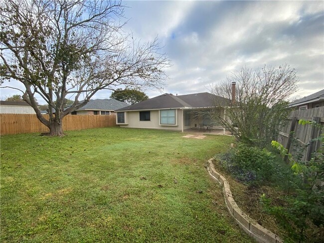 Building Photo - 511 Battlecreek Ln
