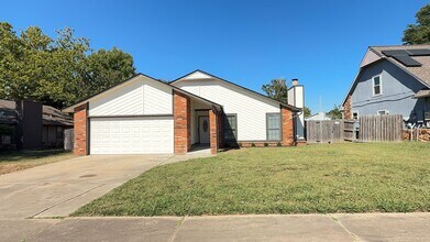 Building Photo - Welcome to your newly remodeled 3bed/2bath...