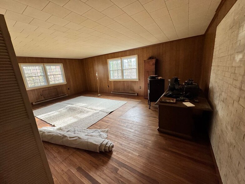 Building Photo - 2 Wilson Cir