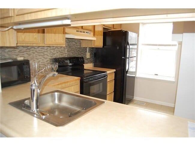 Building Photo - 119 Ligonier Ln