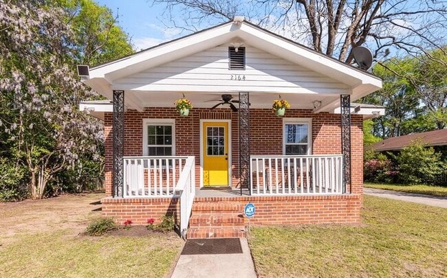 Building Photo - 2164 Monroe Ave