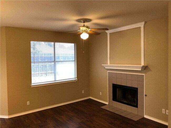 Building Photo - 8102 Willet Trail