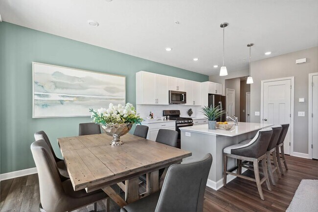 Building Photo - 10737 Wiles Way