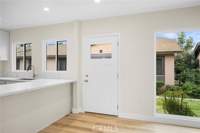 Building Photo - 417 Riverdale Dr