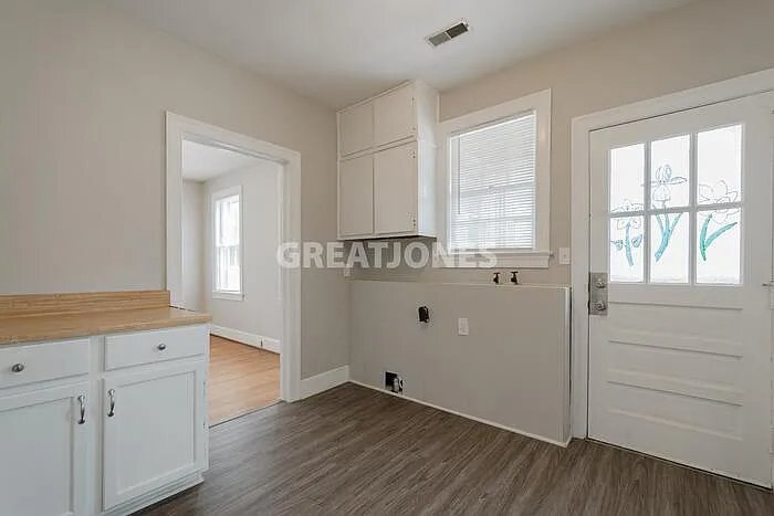 Building Photo - 4405 Monticello Rd