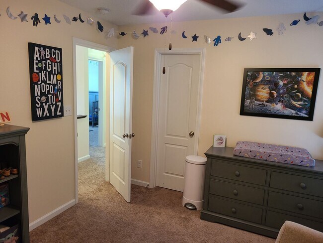 Building Photo - 4 Bedroom 2.5 Bath unfurnished home in Nautical Reach Neighborhood