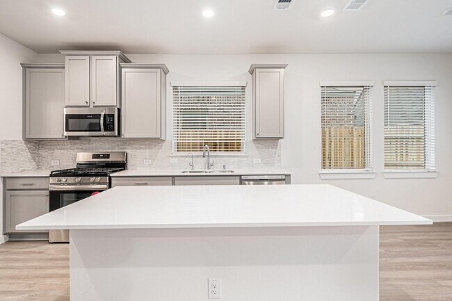 Building Photo - 17219 Walden Lk Ln