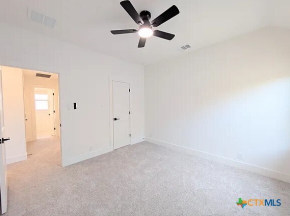 Building Photo - 1005 Easy Gruene