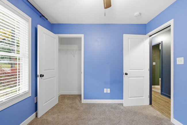 Building Photo - 3104 Husky Way