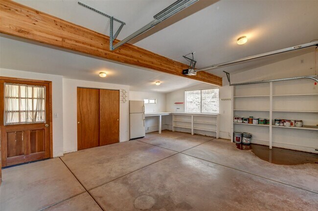 Building Photo - Nestled In the Granite Dells!