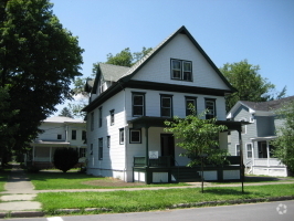 Building Photo - 702 N Aurora St